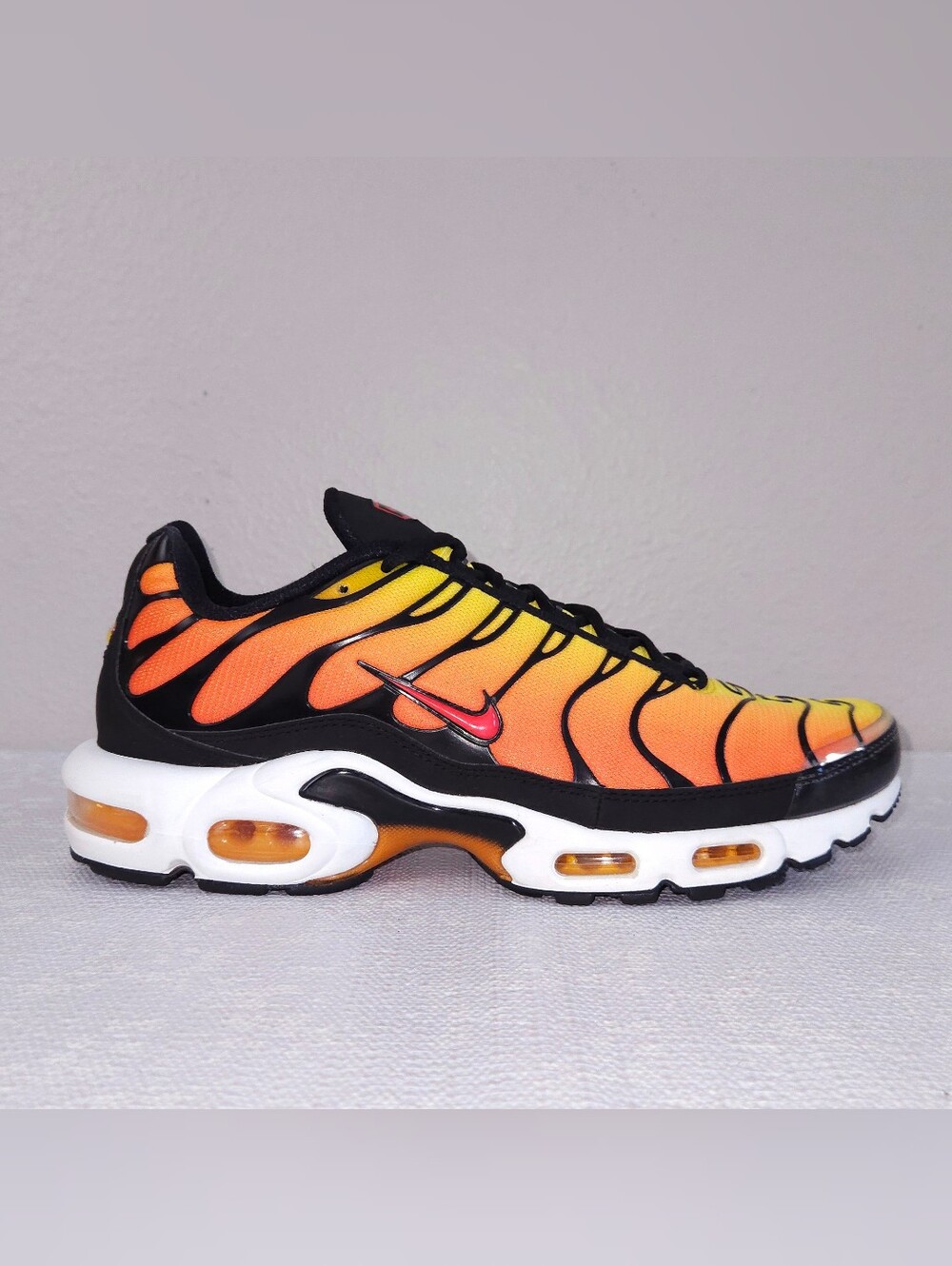 NIKE Air Max Plus Sunset Men's US 10 Bright Ceramic Pimento Tour Yellow 2024